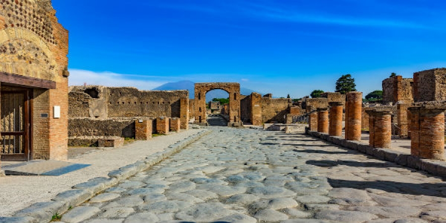 Full Day VIP Pompeii and Sorrento Small Group Tour from Rome