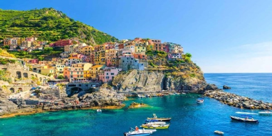 Cinque Terre &amp; Portovenere Day Trip from Florence - small group tour